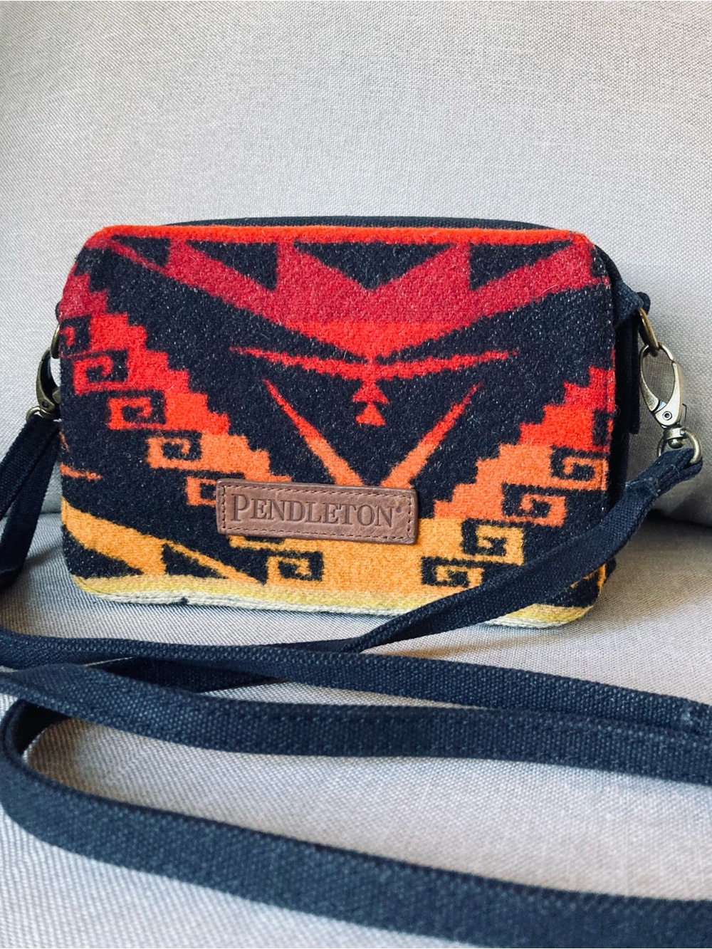 Pendleton Wool Southwest Aztec Crossbody Wallet Organizer Bag